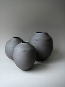 Elaine_Bolt_Dark_Metal vessel group