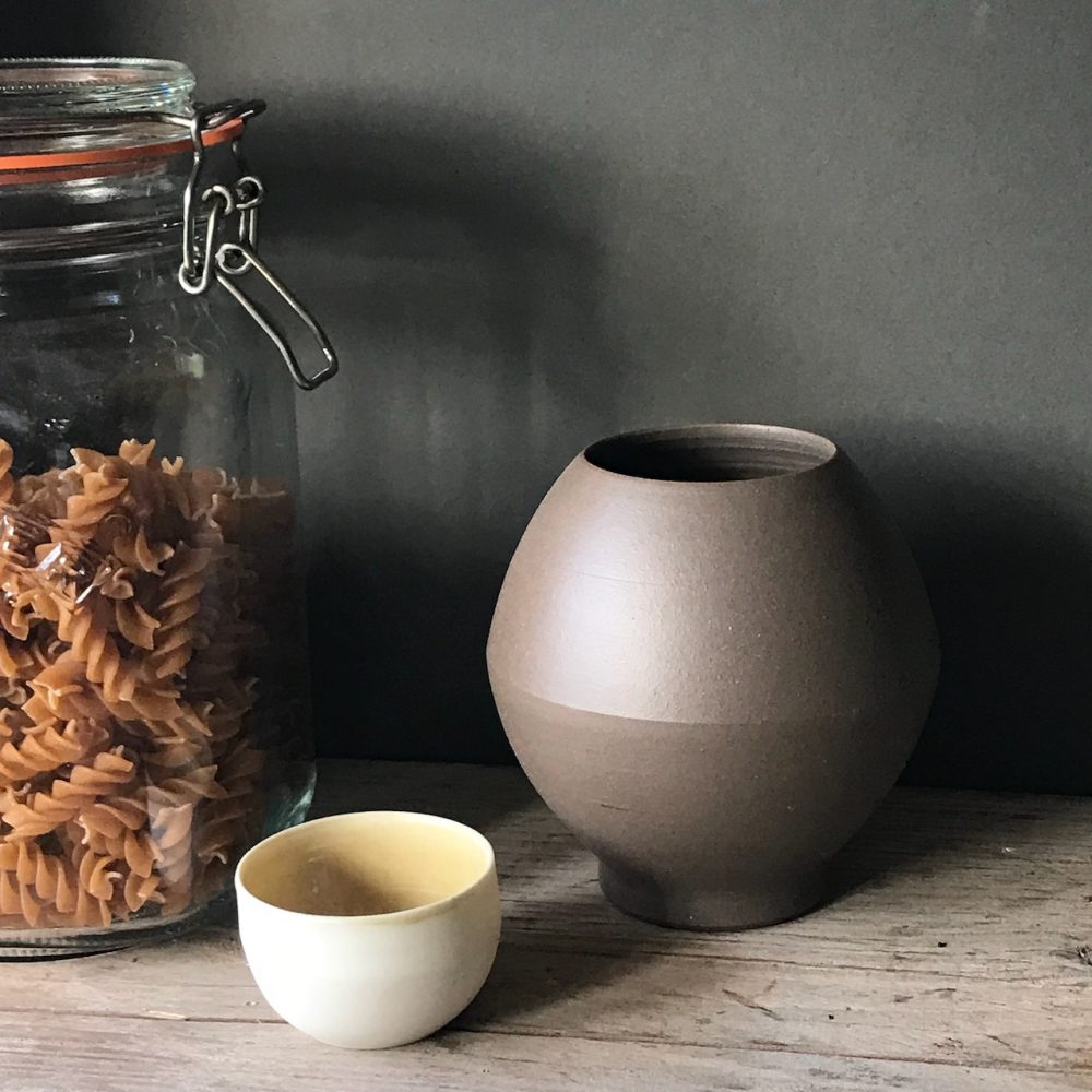 Yarn Ball vessel brown (medium) - Image 2