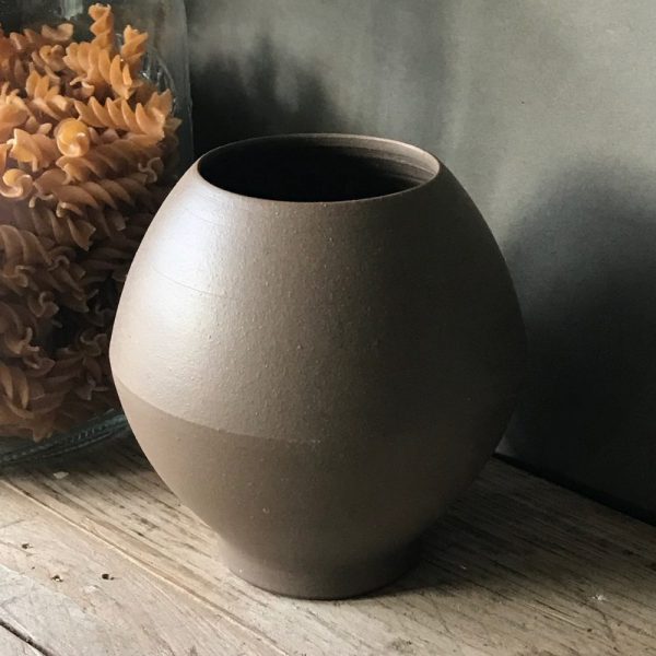 Yarn Ball vessel brown (medium)