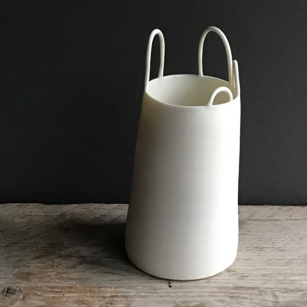 Loopy vessel white 1