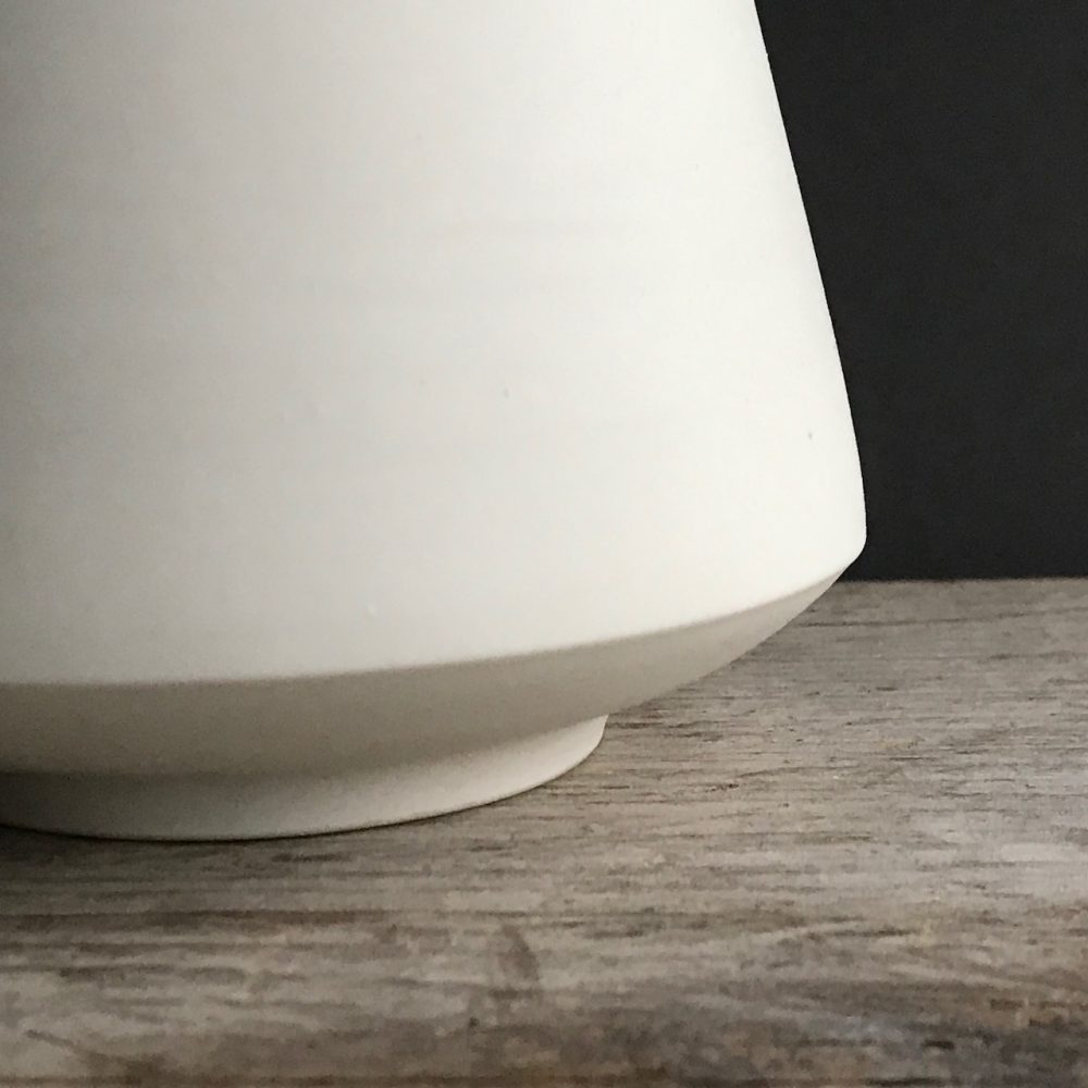 Yarn Cone vessel white - Image 4